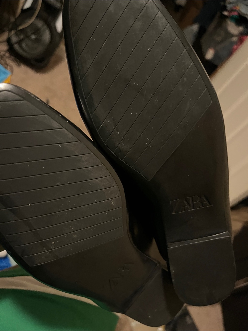 Zara Black Leather Mule Loafers with Gold Chain Accent - Picture 4 of 5